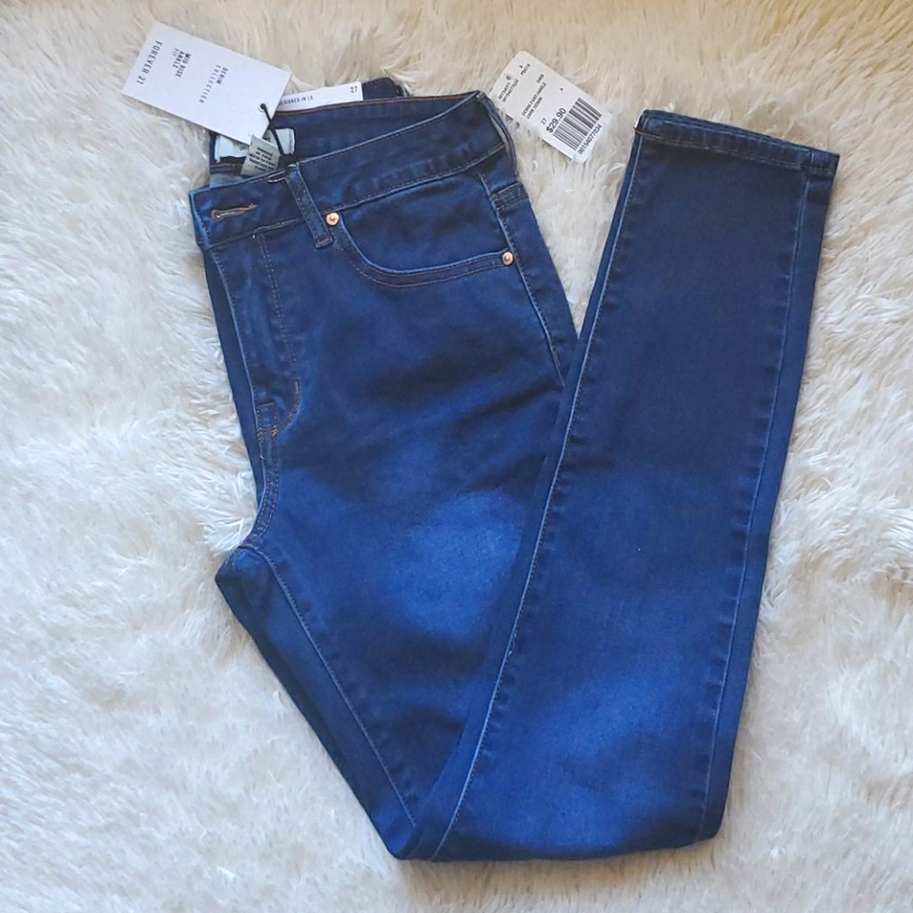 Forever 21 Mid Rise Ankle Fit  Size 27